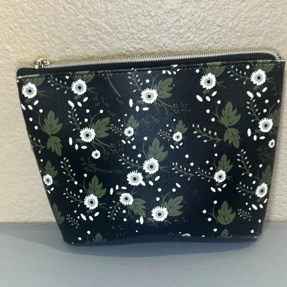 Dabney Lee Black White Floral Cosmetic Toiletries Makeup Bag Faux Leather Zip